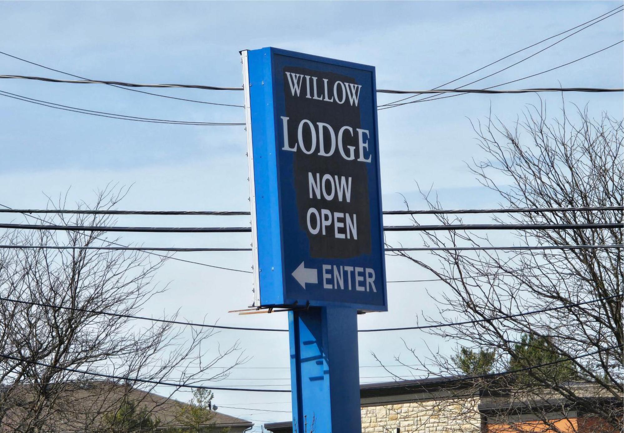 Willow Lodge Willoughby Cleveland Екстер'єр фото